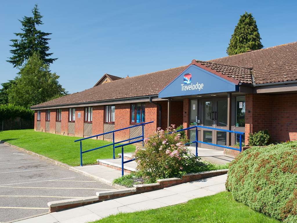 Travelodge Alton Four Marks Exterior foto