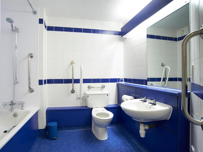 Travelodge Alton Four Marks Exterior foto